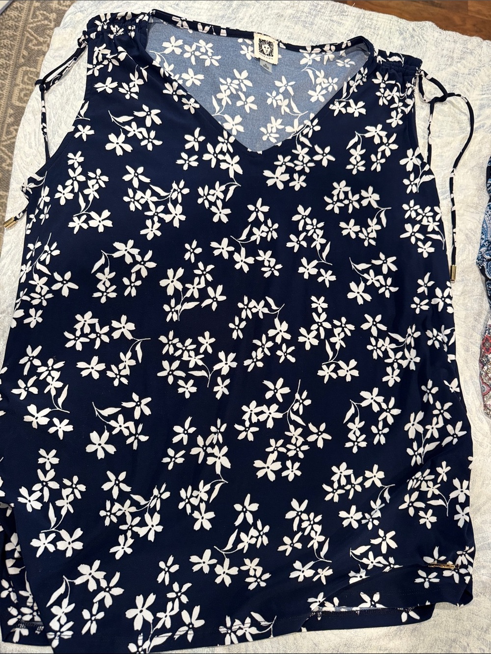 Anne Klein Navy Blue and White Floral V-Neck Sleeveless Top